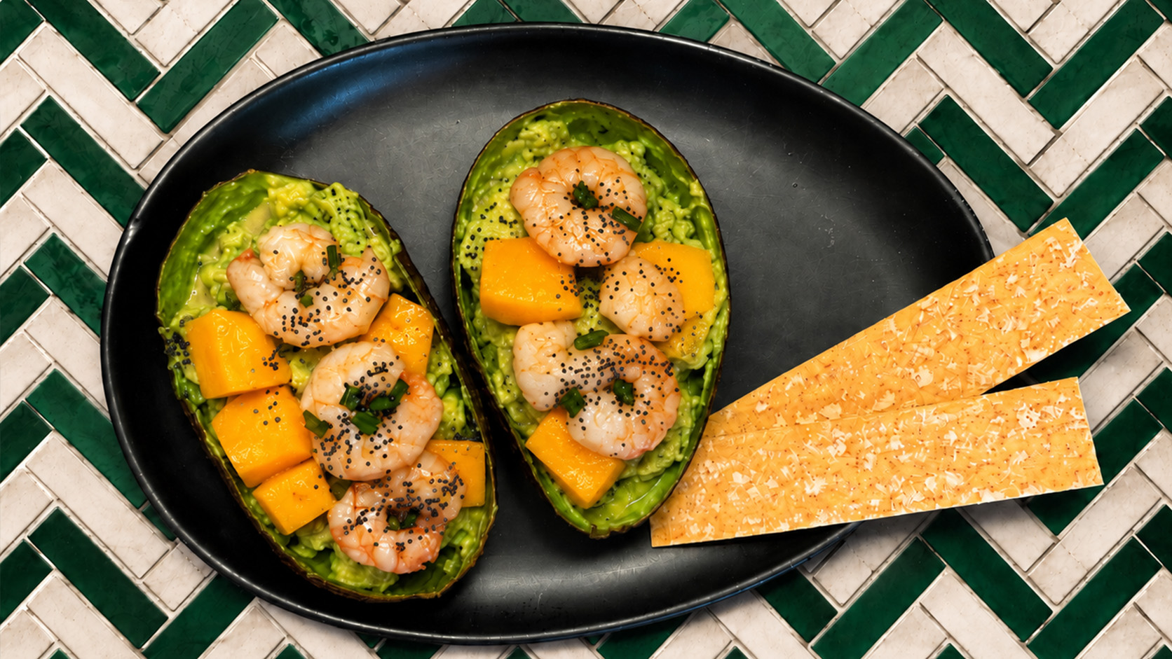 AGUACATE RELLENOS DE LANGOSTINO Y MANGO